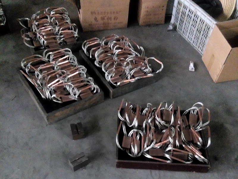 碳刷制作現場